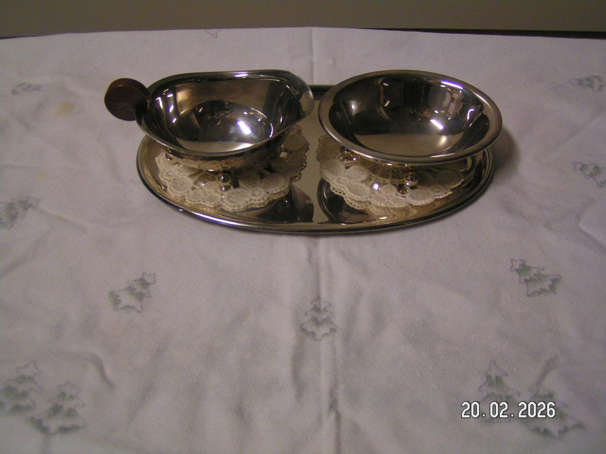 artikelnr. 1602090 Verzilverd Roomstel DE 90 HH in Zeer Goede Staat, prijs €65,- euro
