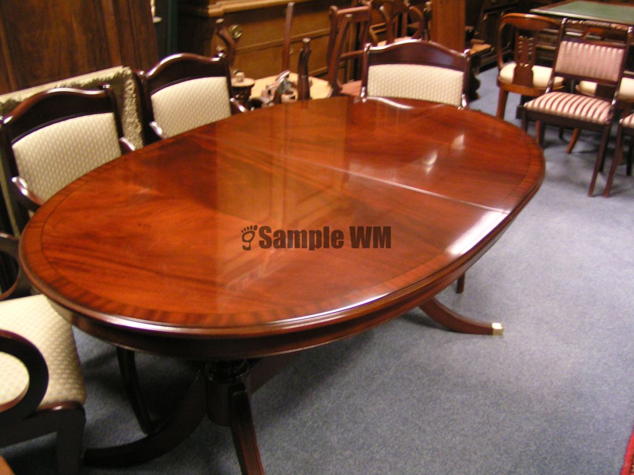 Verkocht artikelnr. 1600342 Heldense Mahonie Eetkamertafel met stoelen
Uitschuifbare ovale eetkamertafel met 2 inlegbladen die onder het blad kunnen worden opgeborgen. Met hoogwaardige metalen synchroongeleiders met centrale borging. In nieuwstaat.

Met intarsia ingelegde bladen.

175(+ 2 x 55) x 105 x 76cm

69 (+ 2 x 22) x 41 x 30 inch

Stoelen in diverse soorten beschikbaar naar keuze.
Keywords: artikelnr. 1600341 Heldense Mahonie Eetkamertafel met stoelen