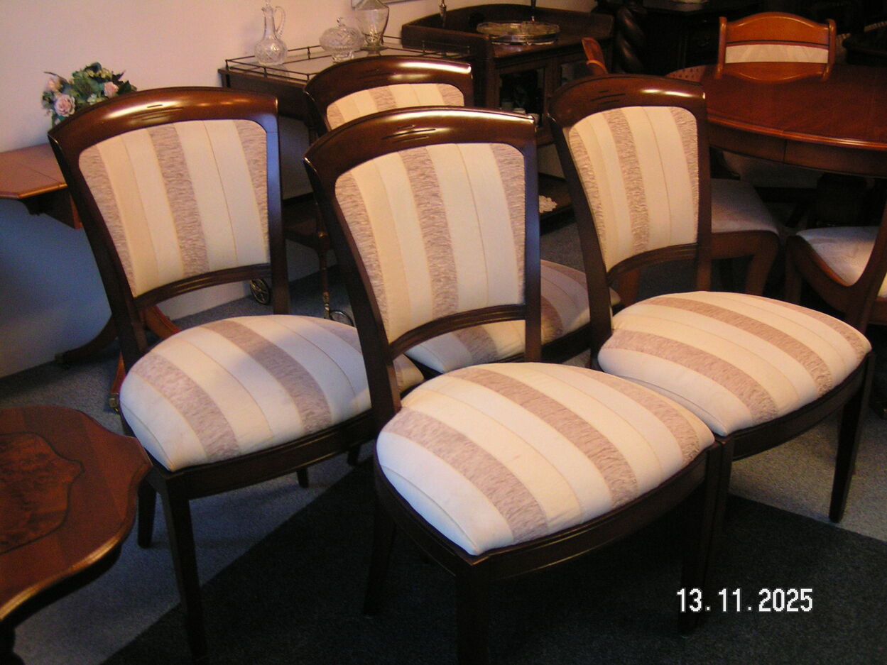 artikelnr. 1602053 HELDENSE EXCLUSIVE Heppelewhite Stoel in Nieuwstaat €699,- euro.
