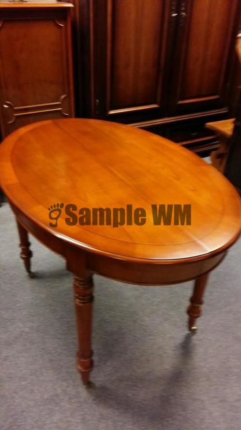 Verkocht artikelnr. 1600340 Kersenhouten Tafel met vier stoelen.
Massief kersenhouten tafel met vier stoelen,
Tafel is uitschuifbaar met twee tussen bladen.
Tafel staat op messing wielen en is nieuw!
Dit is een top kwaliteits tafel met stoelen van een uitmuntende kwaliteit!
Maten; totaal van twee bladen B 1.22m L 1.62m
Tussen bladen zijn; 40 cm
Keywords: artikelnr. 1600340 Kersenhouten Tafel met vier stoelen
