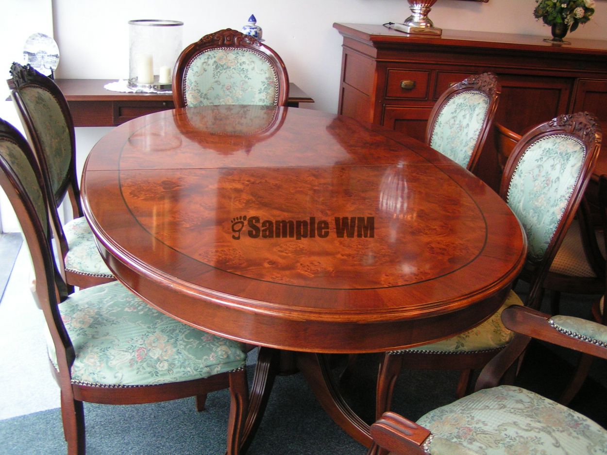 Verkocht artikelnr. 1600365 Eetkamertafel Wortelnoten Uitschuifbaar.
In nieuwstaat.

Intarsia ingelegd.

Met 6 fraai velours gestoffeerde stoelen, waarvan 2 met armleuning.

H: 79cm x B: 1.09m x L: 1.63m
Keywords: Stoelen zijn nog tekoop; €550,- euro.