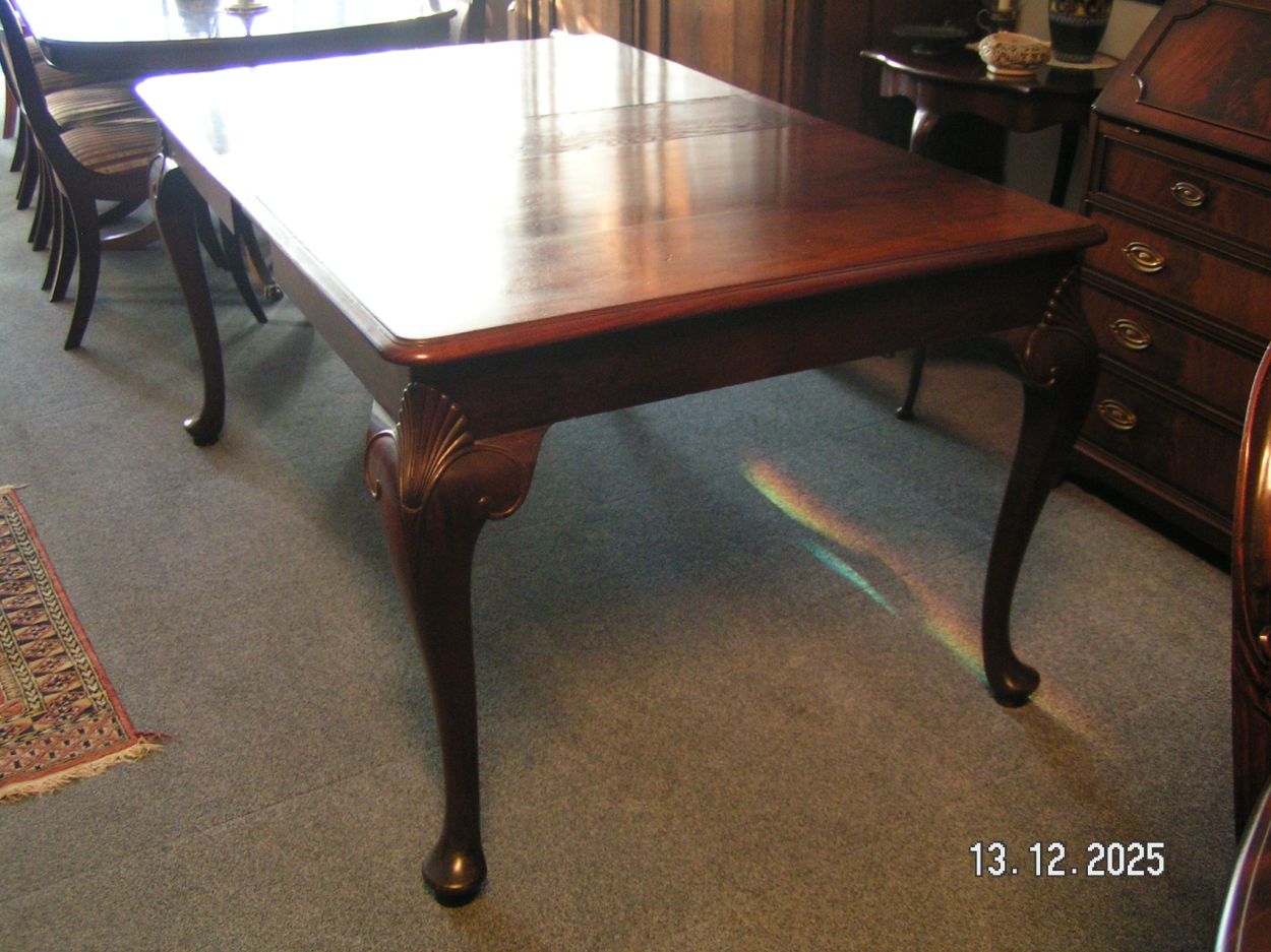 artikelnr. 1602071 Antieke Chippendale mahonie Stoelen met Coulissentafel in zeer Goedenstaat, prijs opaanvraag
