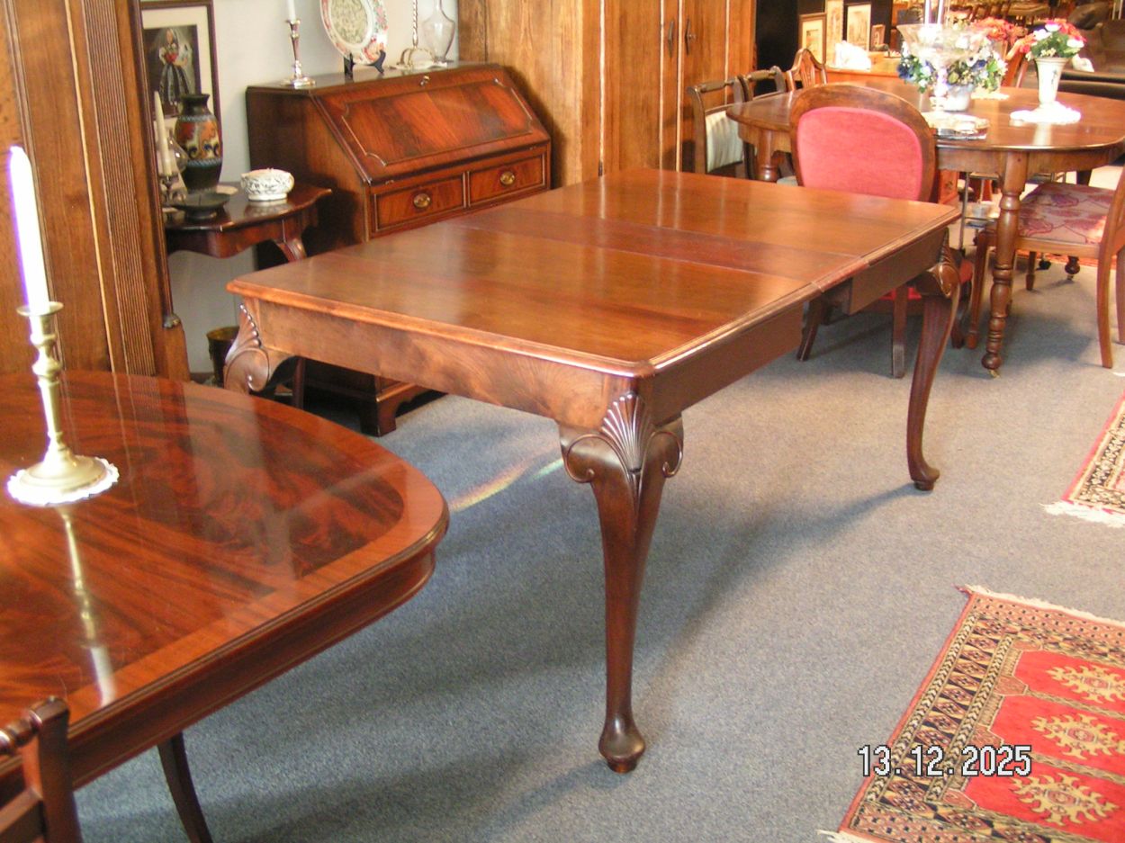 artikelnr. 1602071 Antieke Chippendale mahonie Stoelen met Coulissentafel in zeer Goedenstaat, prijs opaanvraag
