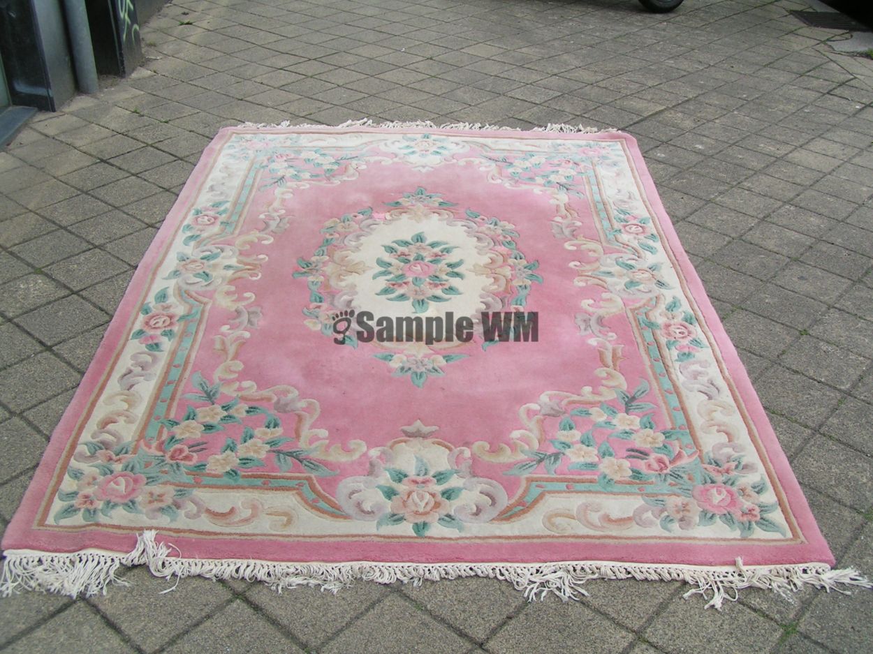 artikelnr. 1600347 Groot Chinees Tapijt CHINA:  €395,- euro
Kleur 	: 	Overige kleuren, Wit, Crme
Beschrijving
size: 3 x 2m (6 vierkante meter)

Prijs 1290 euro in 2010
Keywords: Groot Chinees Tapijt CHINA