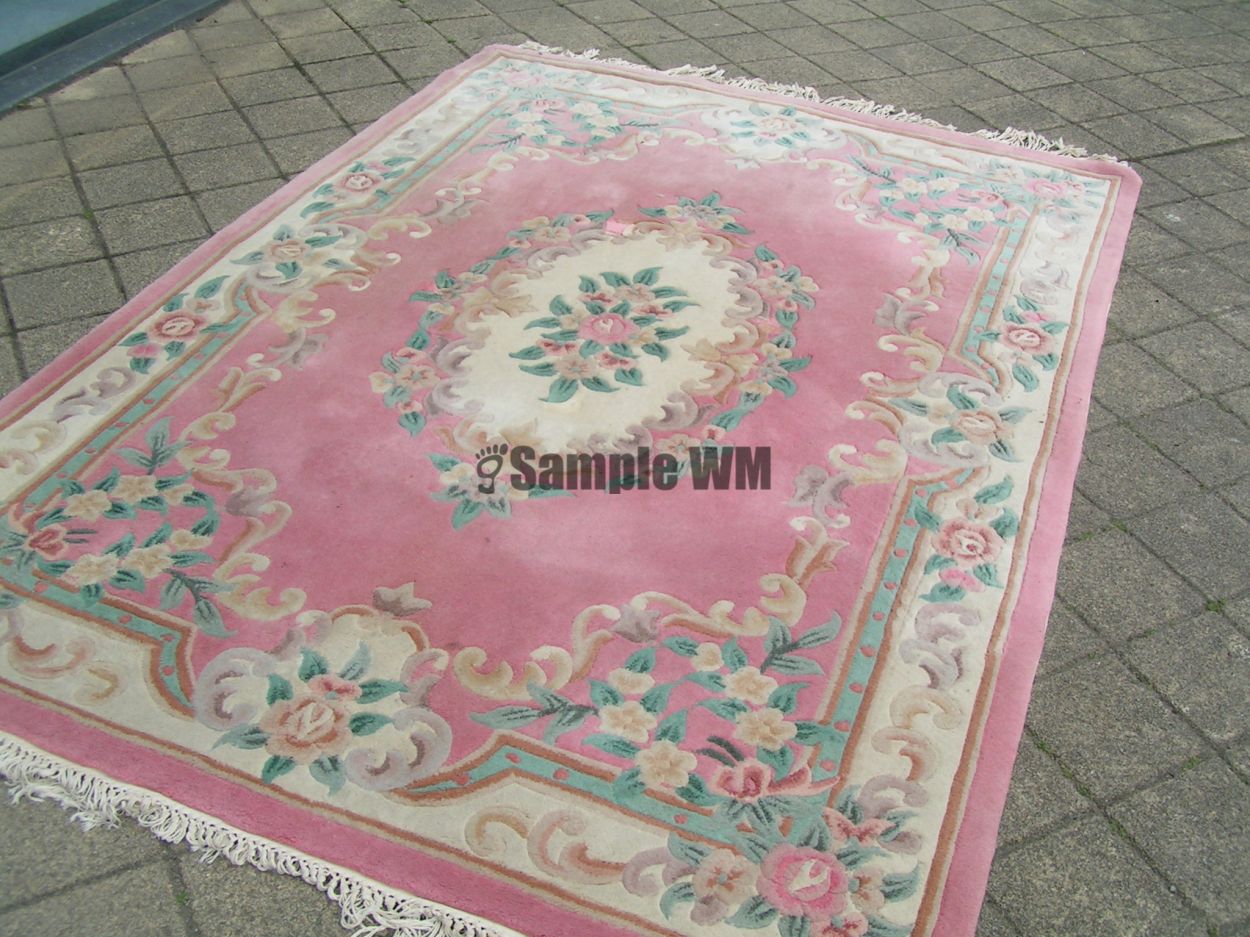 artikelnr. 1600347 Groot Chinees Tapijt CHINA:  €395,- euro
Kleur : Overige kleuren, Wit, Crme
Beschrijving
size: 3 x 2m (6 vierkante meter)

Prijs 1290 euro in 2010
Keywords: artikelnr. 1600347 Groot Chinees Tapijt CHINA: €395,- euro