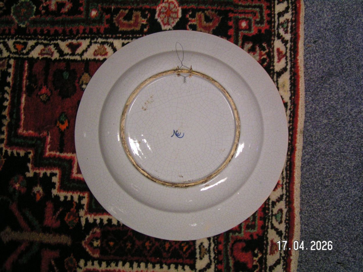 artikelnr. 16020113 Antiek Groot 18e Eeuws Delfs Blauw Bord is Puntgaaf prijs €175,- euro

