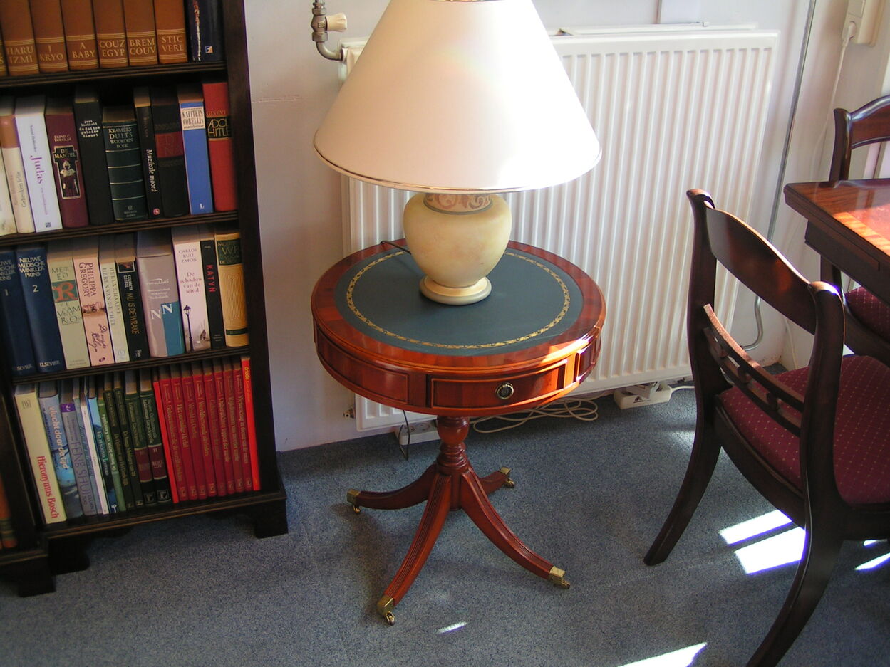 artikelnr 1602027 Heldense Exclusive DRUMTAFEL in Taxus Nieuw
