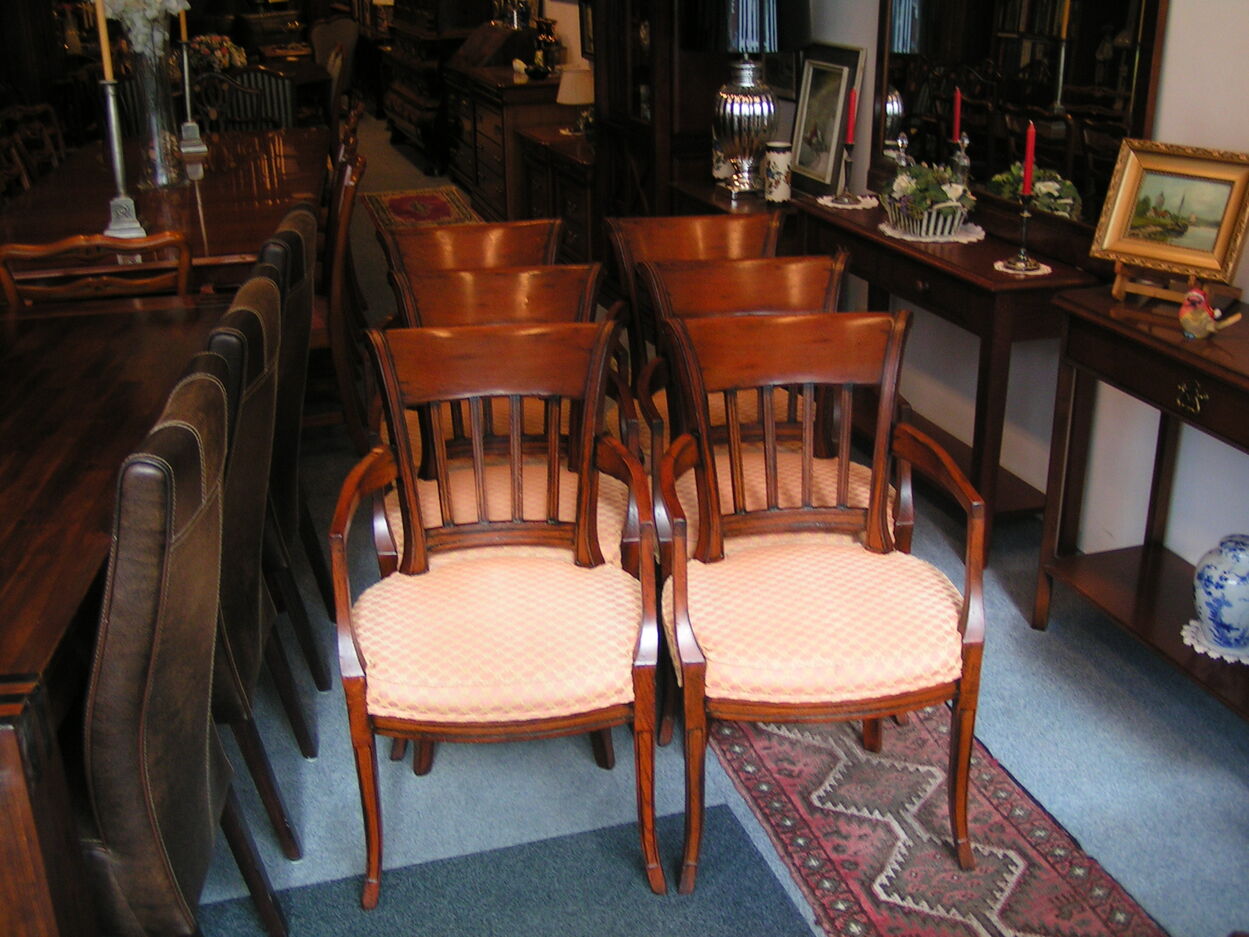 artikelnr. 1600856 Zes Schuitema Jugendstil Eetkamerstoelen massief Kersenhout: prijs op Aanvraag
Zes Schuitema Jugendstil Eetkamerstoelen in uitmuntende staat!
Stoelen zijn allemaal met armleuningen en van massief Kersenhout.
Keywords: artikelnr. 1600856 Zes Schuitema Jugendstil Eetkamerstoelen massief Kersenhout: prijs op Aanvraag