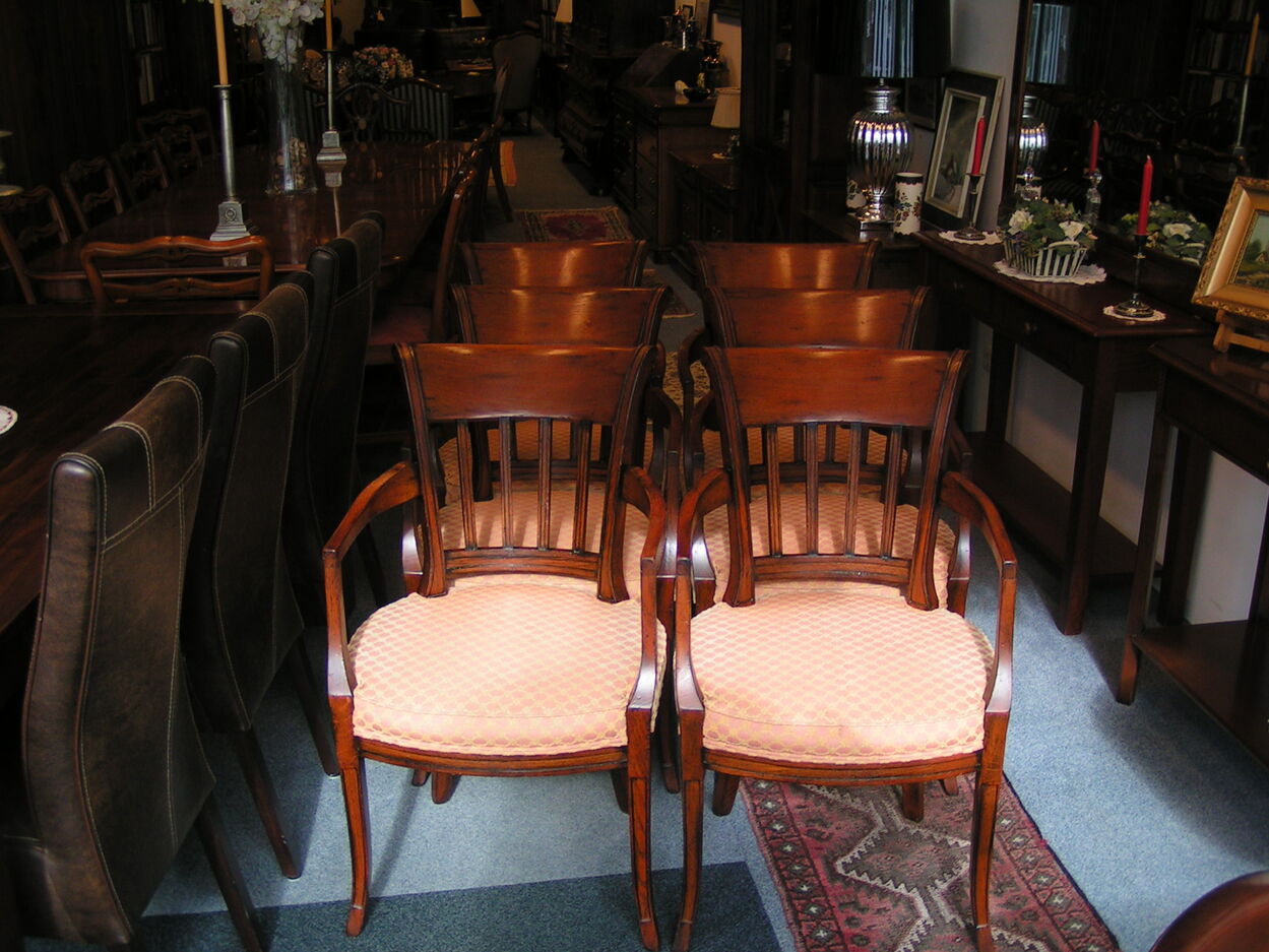artikelnr. 1600856 Zes Schuitema Jugendstil Eetkamerstoelen massief Kersenhout: prijs op Aanvraag
Zes Schuitema Jugendstil Eetkamerstoelen in uitmuntende staat!
Stoelen zijn allemaal met armleuningen en van massief Kersenhout.
Keywords: artikelnr. 1600856 Zes Schuitema Jugendstil Eetkamerstoelen massief Kersenhout: prijs op Aanvraag