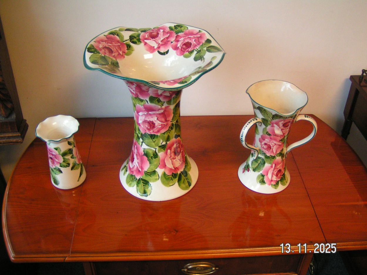 artikelnr. 1602068 Vintage Wemyss Cabbage Rose 1920 in zeer goedestaat,
