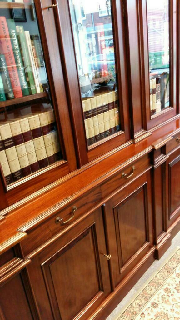 Verkocht artikelnr. 1600258 Grote Engelse Mahoniehouten Boekenkast/Bibliotheek.
Keywords: artikelnr. 1600258 Grote Engelse Mahoniehouten Boekenkast/Bibliotheek: Prijs Op Aanvraag