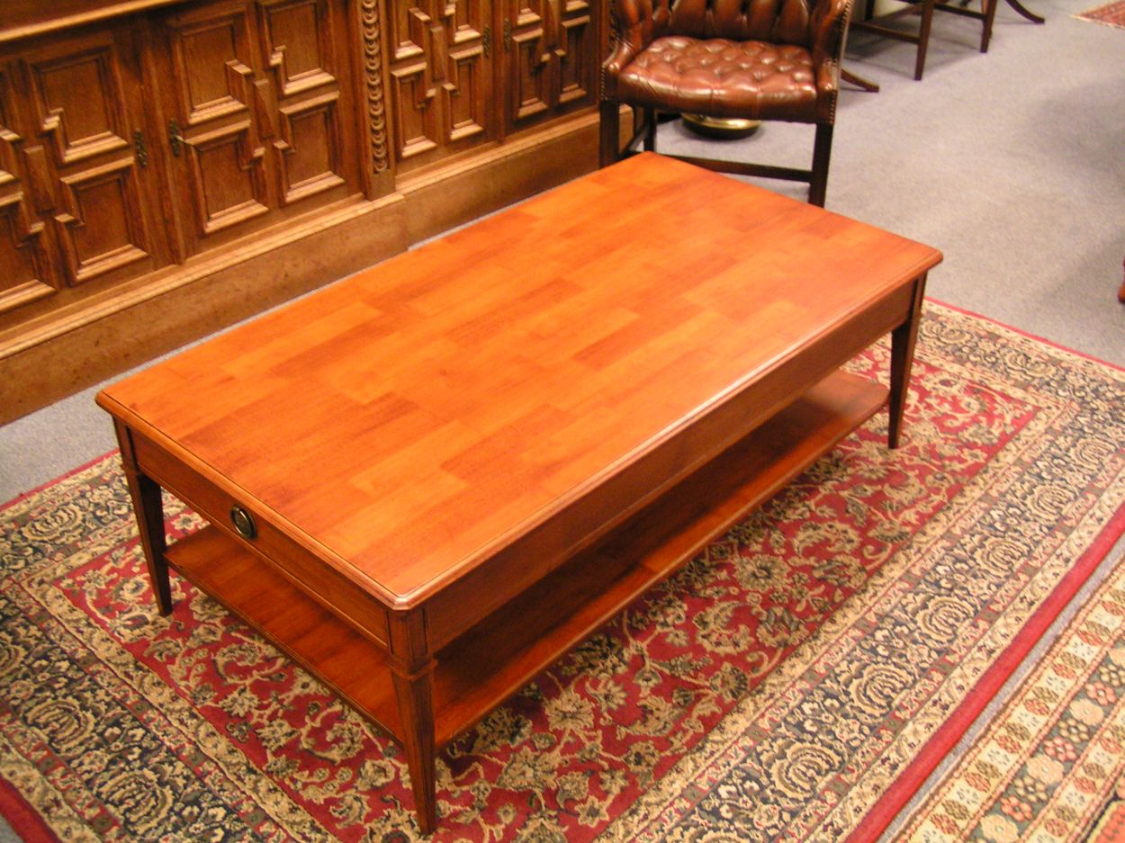 Verkocht artikelnr. 1600245 Salontafel nieuw.
afmetingen: B 70 L 1.30 H 44.5 cm.

Nieuw!

