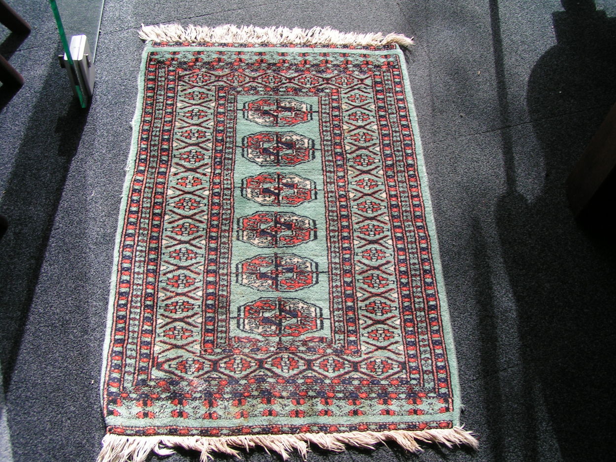 artikelnr. 00468 Pakistaans Perzisch Tapijt: prijs 27.50 euro
60 x 90cm
Keywords: Pakistaans Perzisch Tapijt