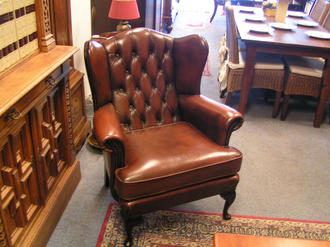 Verkocht artikelnr. 201920 Chesterfield Angel Fauteuil
Tan Autumn

In nieuwstaat.

zitdiepte 50cm

82cm breed,rughoogte: 97cm

Brandbestendig certificaat.
Keywords: Chesterfield Angel Fauteuil