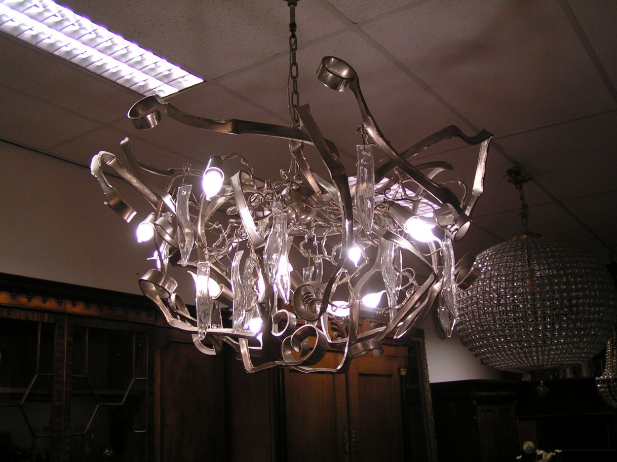 Verkocht artikelnr. 0160111 DELPHINIUM CHANDELIER William Brand, Annet van Egmond 1998
DELPHINIUM CHANDELIER Ø100 Design William Brand, Annet van Egmond / 1998
Hoogte 55.0 cm Diameter 100.0 cm
Kleur nikkel
Materiaal staal
Lichtbron max. 12 x 18W-230V E14
Inclusief lichtbron
Kleur: 080-Nikkel
Keywords: DELPHINIUM CHANDELIER William Brand, Annet van Egmond 1998