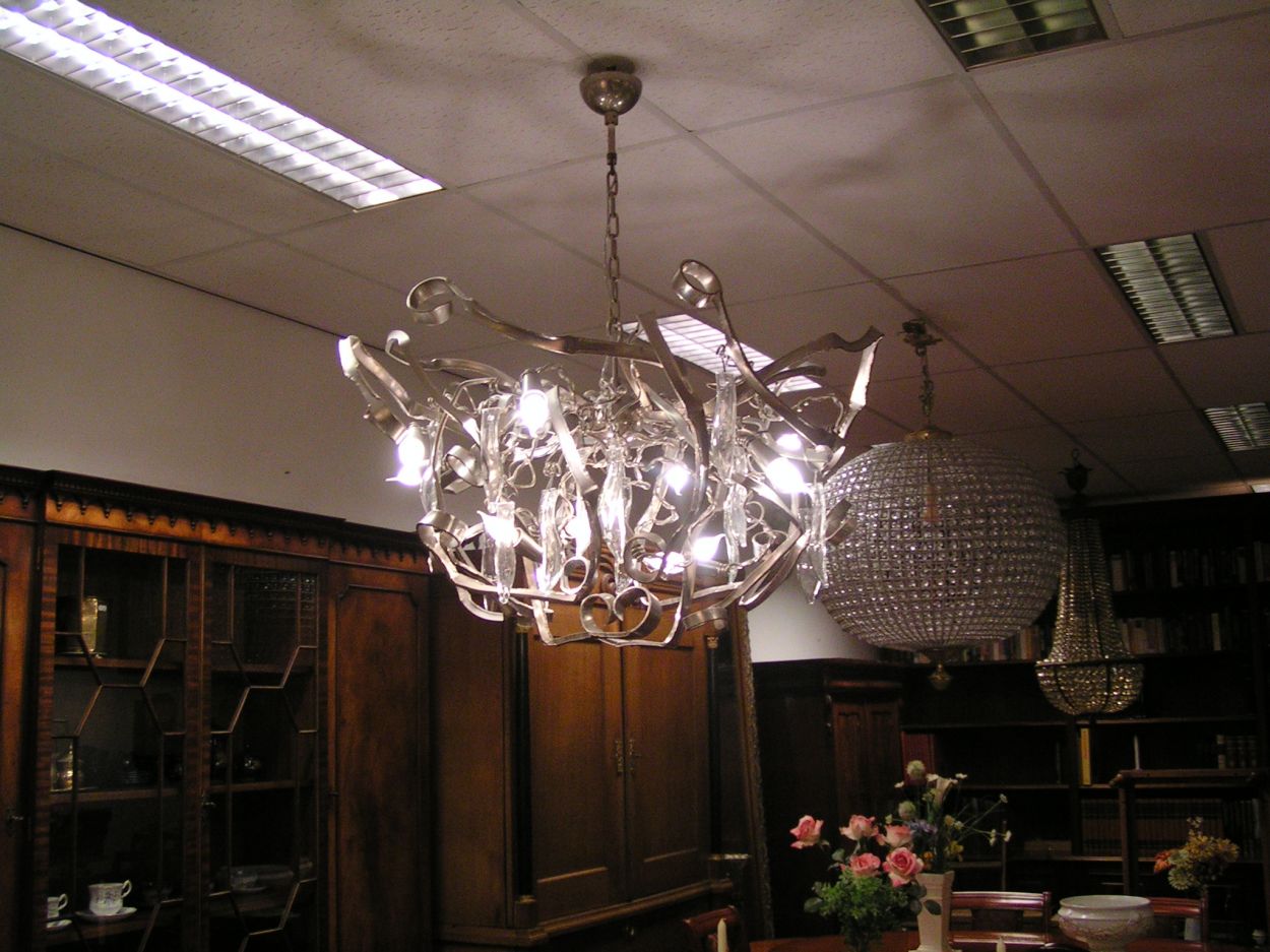 Verkocht artikelnr. 0160111 DELPHINIUM CHANDELIER William Brand, Annet van Egmond 1998
DELPHINIUM CHANDELIER Ø100 Design William Brand, Annet van Egmond / 1998
Hoogte 55.0 cm Diameter 100.0 cm
Kleur nikkel
Materiaal staal
Lichtbron max. 12 x 18W-230V E14
Inclusief lichtbron
Kleur: 080-Nikkel
Keywords: DELPHINIUM CHANDELIER William Brand, Annet van Egmond 1998