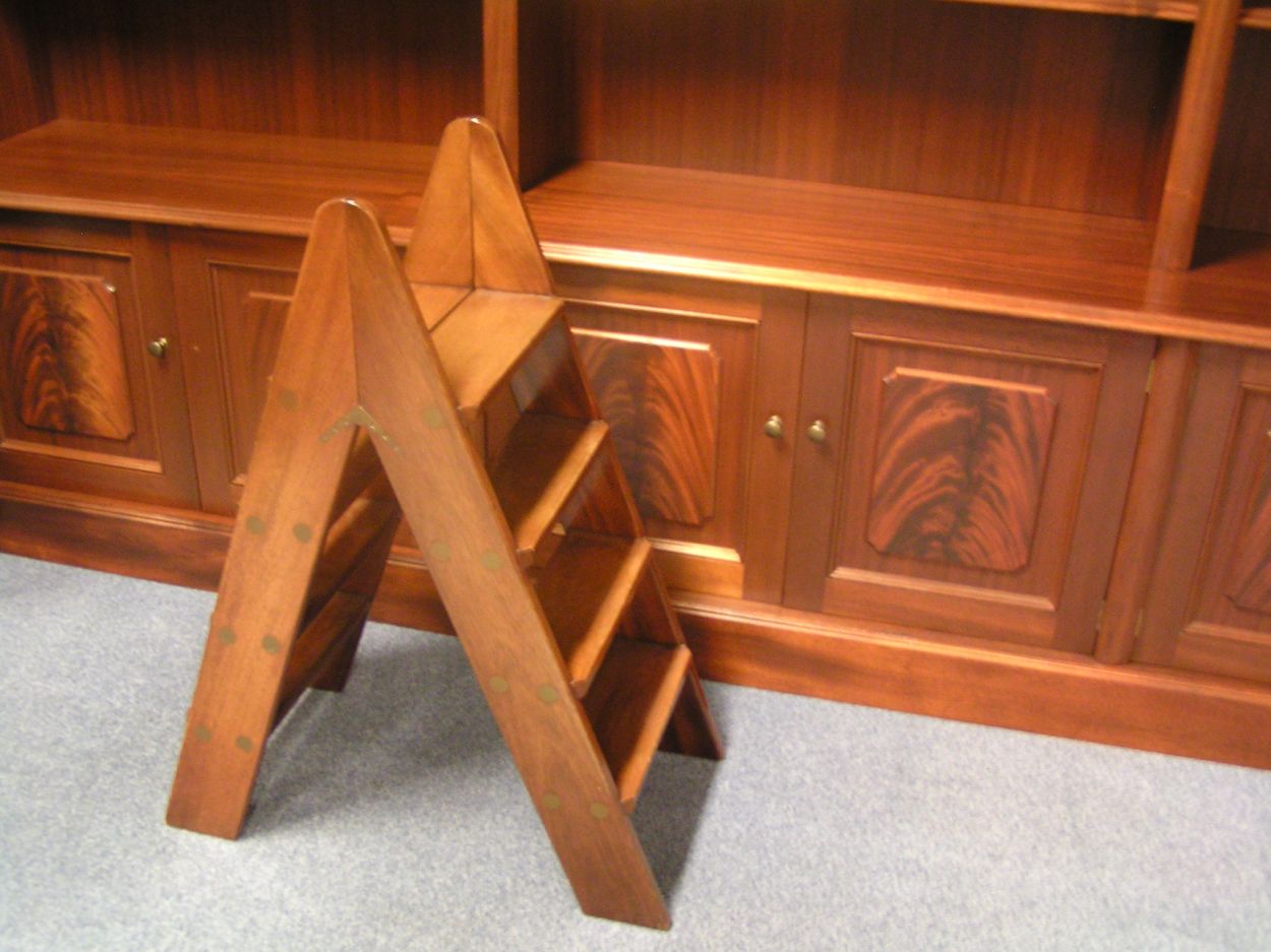 Verkocht. 016000 Grote Massief Mahoniehouten Bibliotheek/Boekenkast
H: 2.75m x B: 3.30m x D: 53cm

In nieuwstaat

Topstuk!
Keywords: Grote Massief Mahoniehouten Bibliotheekkast Boekenkast