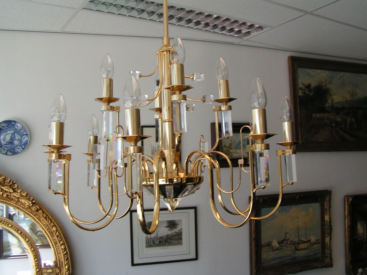 artikelnr. 1600236 Kroonluchter Goud Verguld Lord 8 + 4: prijs €695- euro
24 karaats goud verguld.

70 breed x hoog: 48cm

Nieuwstaat.

Beeldschone Chandelier in hoogte verstelbaar.
Keywords: Kroonluchter Goud Verguld Lord 8 + 4
