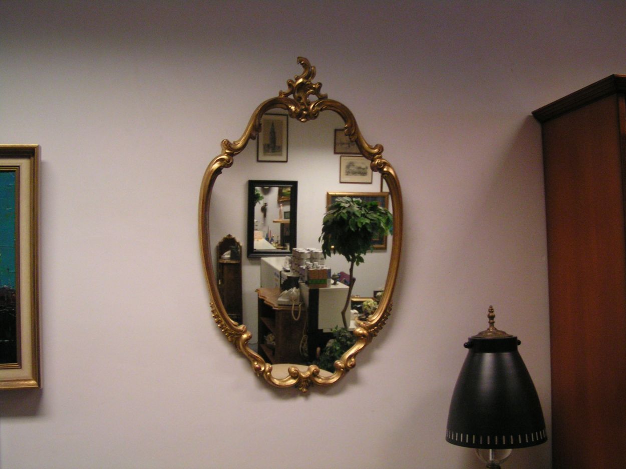 Verkocht artikelnr. 1600237 Spiegel Bladgoud.
Bladgoud

Spiegelglas

Dore A la Feuillle

Glace Veritable.

afm: 90cm hoog x breed : 56cm

In nieuwstaat.
Keywords: Spiegel Bladgoud
