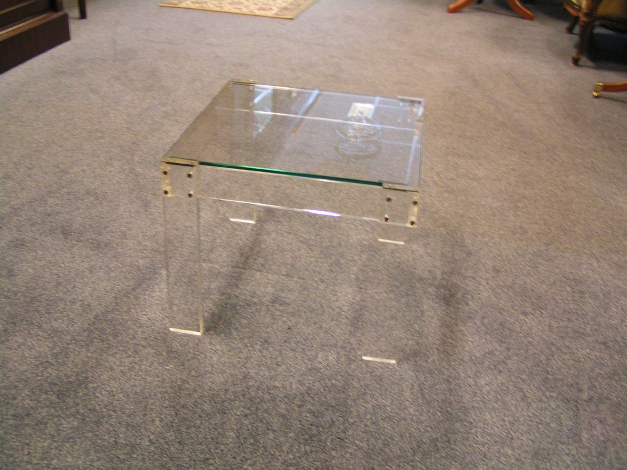 Verkocht artikelnr. 01600250 Design Tafeltje Plexiglas.
Met glazen bovenblad, frame is plexiglas.

25 cm x 25 cm x 39 cm

In nieuwstaat.
Keywords: Design Tafeltje Plexiglas