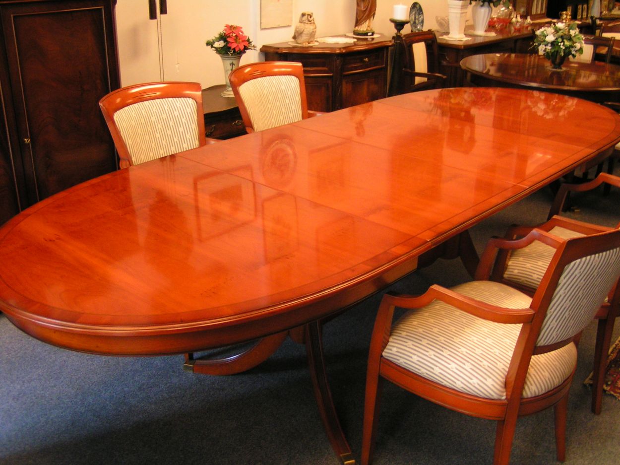 Verkocht artikelnr. 00784b Heldense Exclusive Ovale Taxus Eetkamertafel
1.05m breed, lengte zonder tussenbladen: 1.76m
met 2 tussenbladen van 55cm

Hoogte: 76 cm

in perfecte staat.


Keywords: Heldense Exclusive Ovale Taxus Eetkamertafel