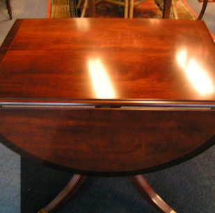 Verkocht artikelnr. 00696x Heldense Exclusief Engelse Mahonie Hangoor Tafel.
Nieuw
Breedte:
50 tot 100 cm
Lengte:
100 tot 150 cm
Aantal personen:
Vier personen
Vorm:
Ovaal

Materiaal:
Overige houtsoorten

Beschrijving
op messing wielen intarsia ingelegd

2 hangoors: 40 cm


Totale maat uitgeklapt: 1.40m x 90 cm 

Keywords: Heldense Exclusief Engelse Mahonie Hangoor Tafel
